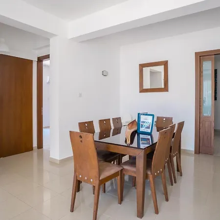 Oniros By Prestige Bookings * Peyia