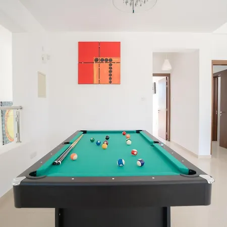 Oniros By Prestige Bookings Villa *
