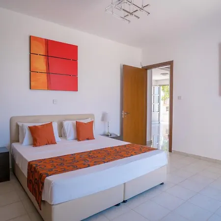 Oniros By Prestige Bookings Villa Peyia