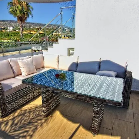 Oniros By Prestige Bookings * Peyia