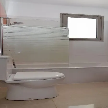 Villa Oniros By Prestige Bookings *